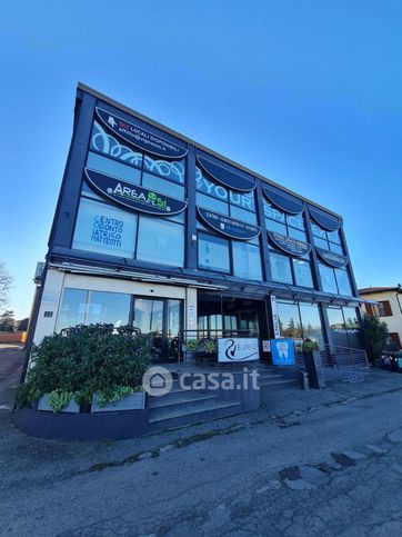 Ufficio in commerciale in Via Emilia Ponente
