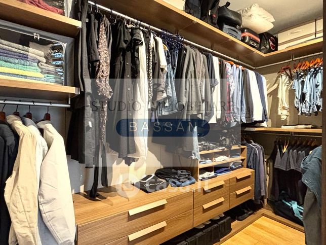 Appartamento in residenziale in Via Monte leone