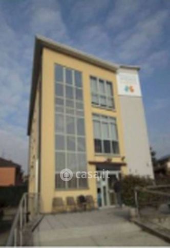 Ufficio in commerciale in Via Torino