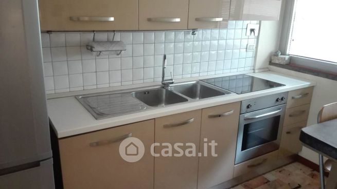 Appartamento in residenziale in Piazza Giuseppe Civinini 45