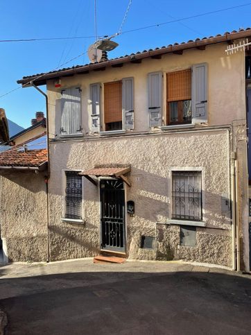 Casa indipendente in residenziale in Via Bertoli Monsignor Bonifacio