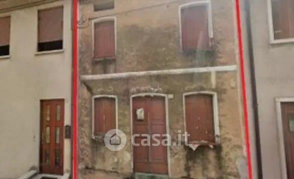 Appartamento in residenziale in Viale Italia 6