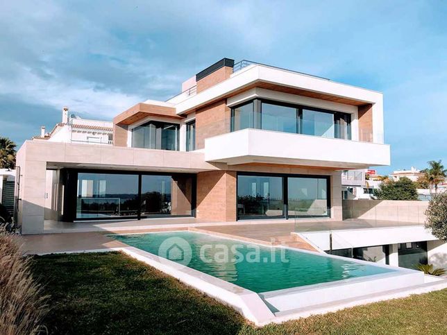 Appartamento in residenziale in Via del Biscubio