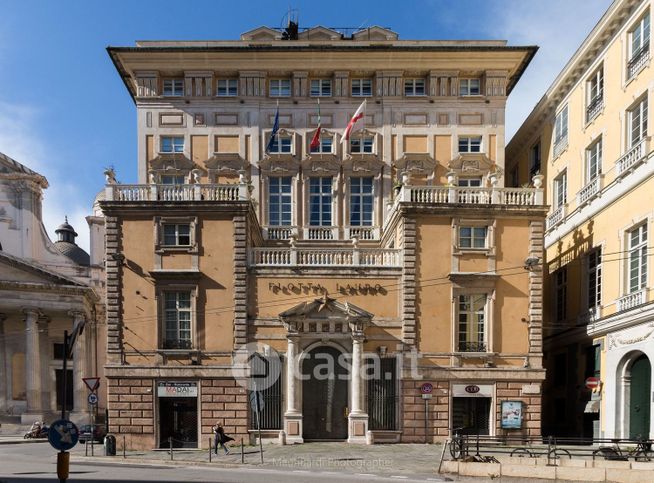 Ufficio in commerciale in Piazza della Nunziata 55