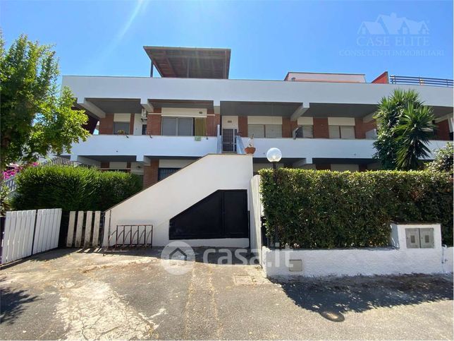 Appartamento in residenziale in Via Agamennone 20