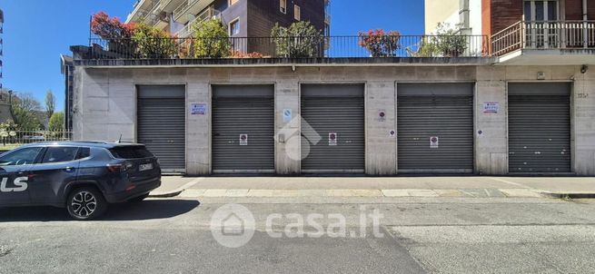 Capannone in commerciale in Piazza Derna 231