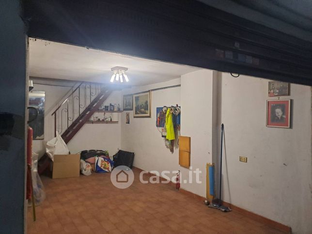 Box/posto auto in residenziale in Via Pisino 157