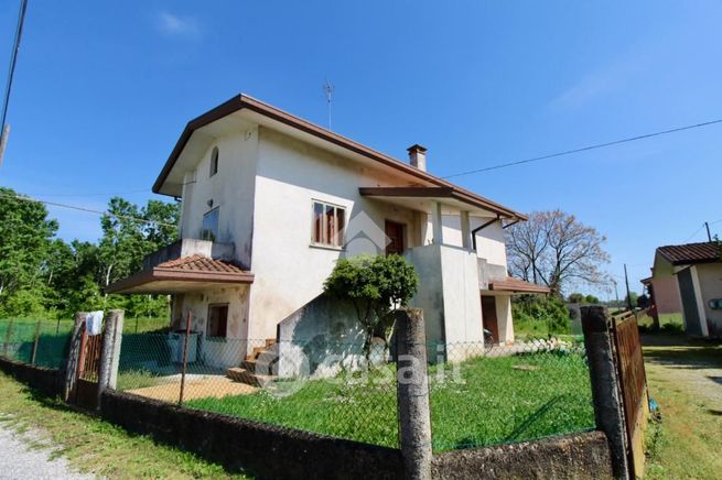 Villa in residenziale in Via Lignano Nord 18