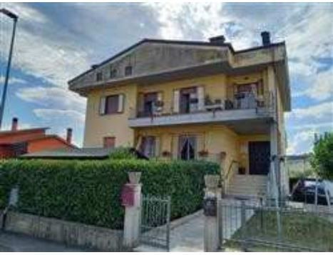 Casa indipendente in residenziale in Via Salinatore 4