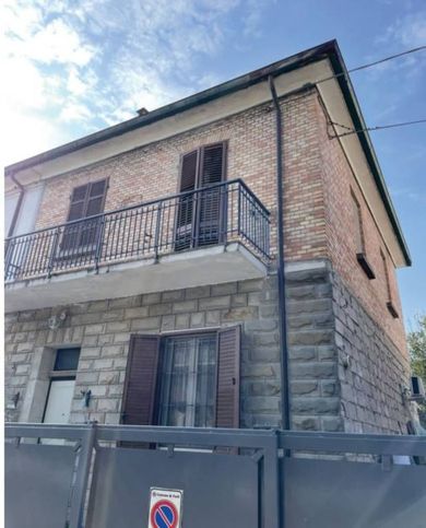 Appartamento in residenziale in Via Luigi Acquisti 32