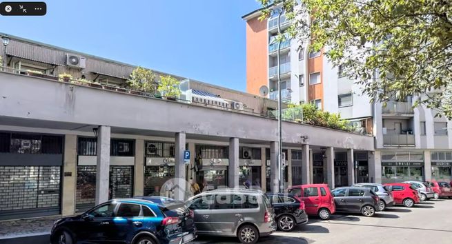 Ufficio in commerciale in Piazza Aristide Carabelli