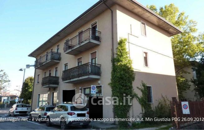Casa indipendente in residenziale in Via Radisi 22