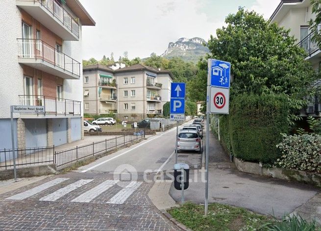 Garage/posto auto in residenziale in Via Pecori Giraldi