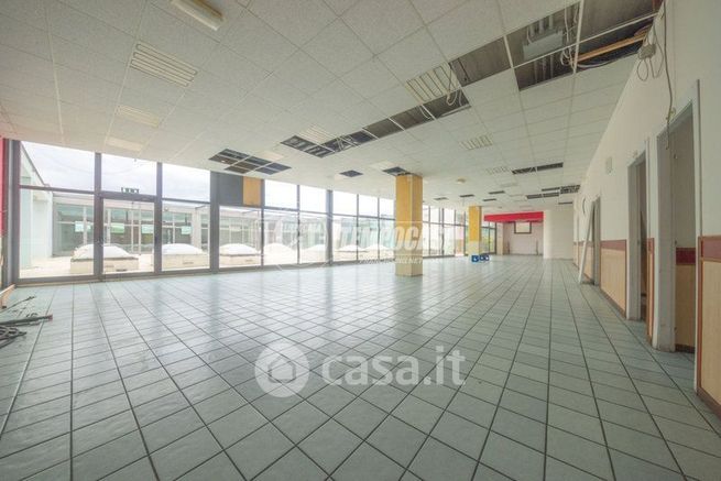 Capannone in commerciale in Via Mare del Nord