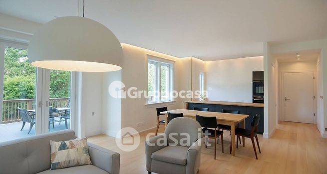 Appartamento in residenziale in Piazza Carlo Caneva 5