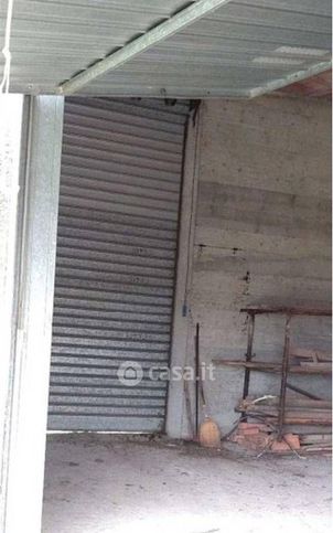Box/posto auto in residenziale in Strada Civezza
