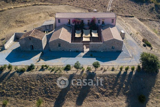 Rustico/casale in residenziale in Strada Senza Nome