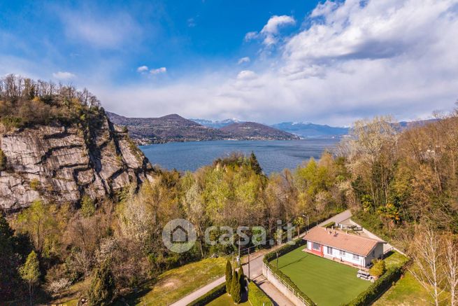 Villa in residenziale in Via alla Rocca