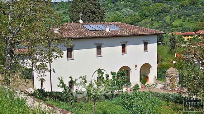 Villa in residenziale in Via Viuccia
