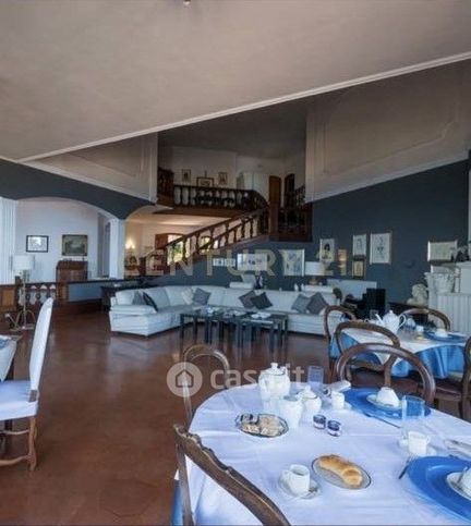 Villa in residenziale in Via IV Novembre