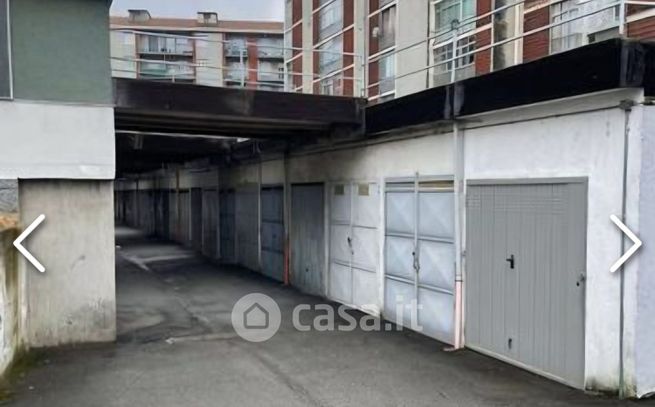 Garage/posto auto in residenziale in Via Arno 9