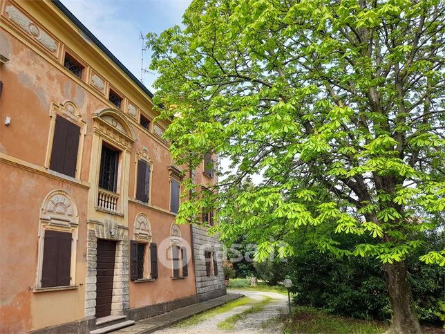 Villa in residenziale in 