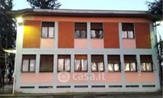 Capannone in commerciale in Via Boscarella