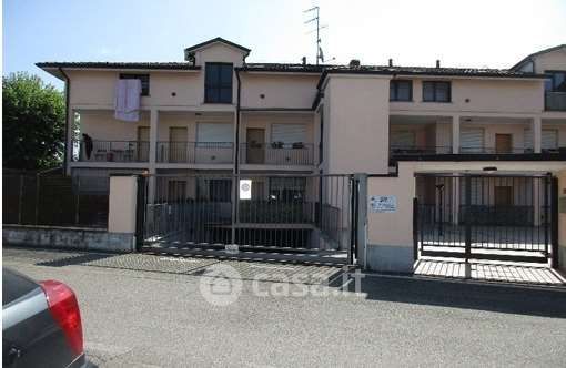 Box/posto auto in residenziale in Via Alcide De Gasperi 7