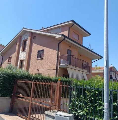 Appartamento in residenziale in Via Rosata