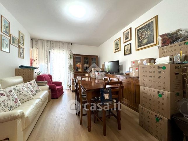 Appartamento in residenziale in Viale Brigata Marche