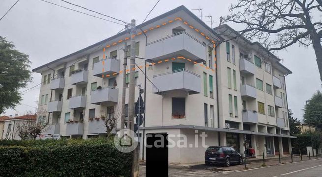 Appartamento in residenziale in Via Pietro Buratti
