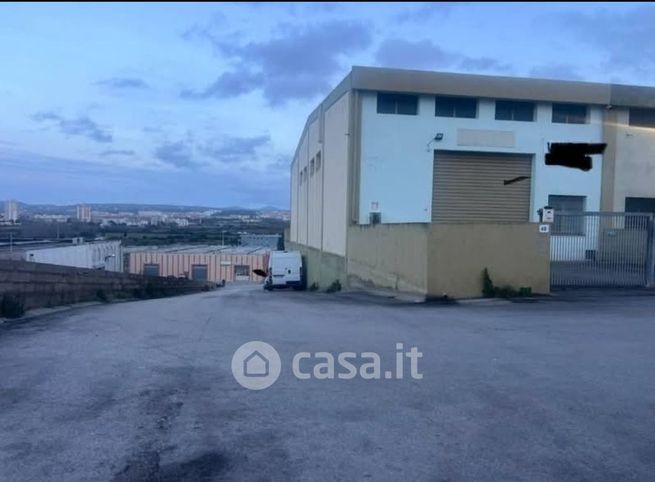 Capannone in commerciale in Predda niedda nord