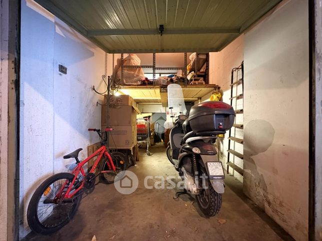 Box/posto auto in residenziale in Via Matteo Marangoni