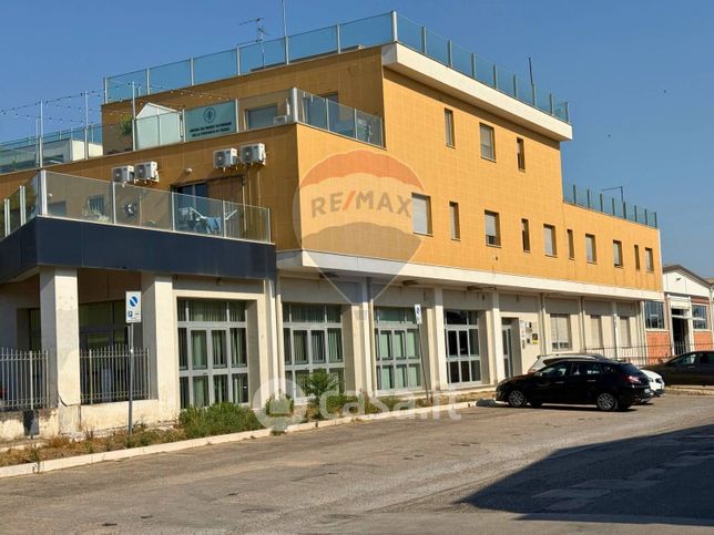 Ufficio in commerciale in Via Tratturo Castiglione 26