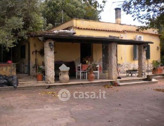 Villa in residenziale in Via della Costarella 4