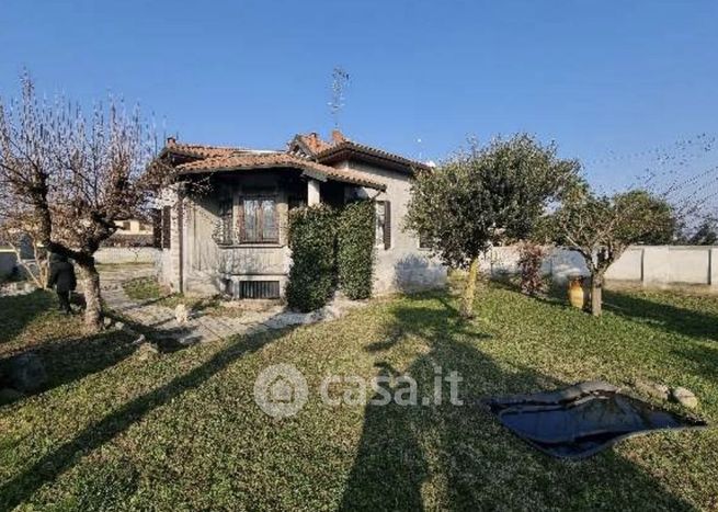Villa in residenziale in Via XXV Aprile 89