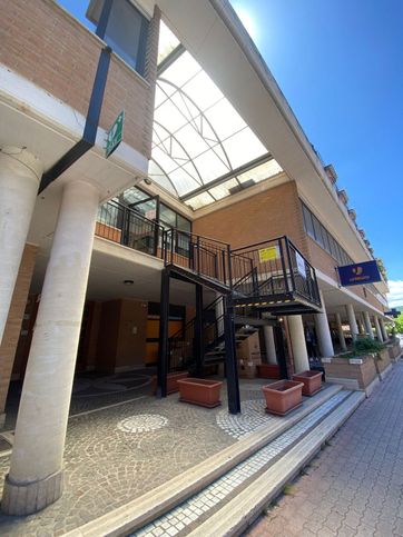 Ufficio in commerciale in Corso Garibaldi 85