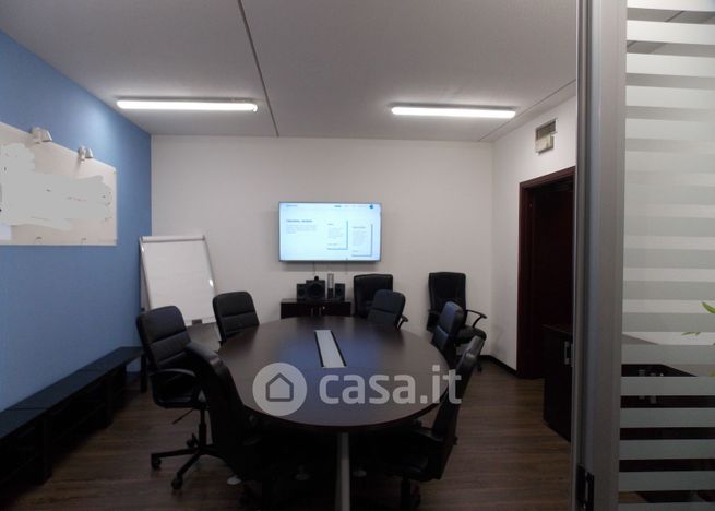 Ufficio in commerciale in Viale Milanofiori 1