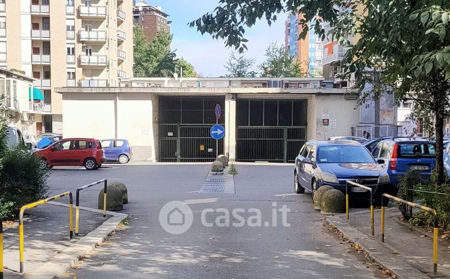 Garage/posto auto in residenziale in Via Onorato Vigliani 35