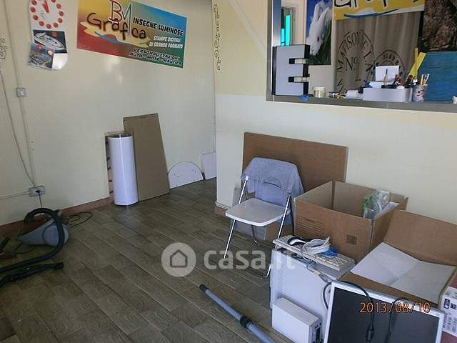 Capannone in commerciale in 