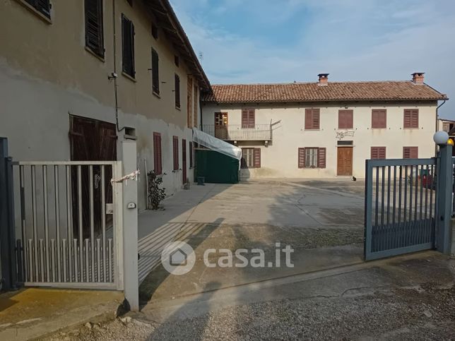 Casa indipendente in residenziale in Strada San Martino 33