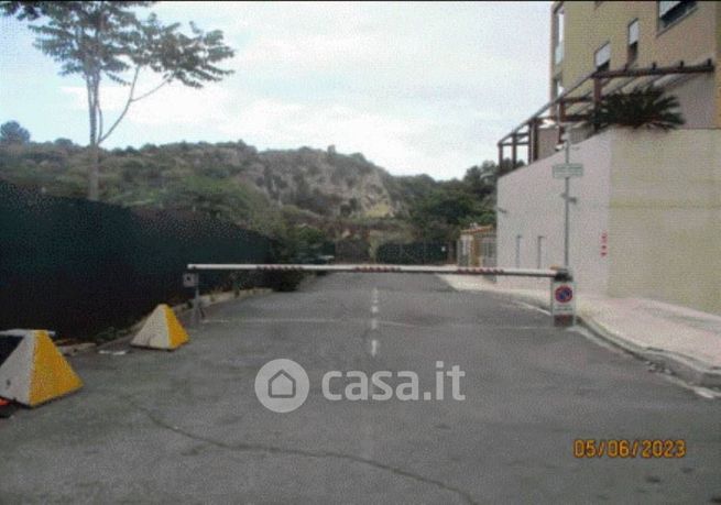 Box/posto auto in residenziale in Via Is Maglias 131