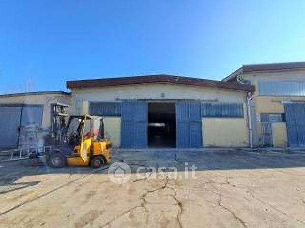 Capannone in commerciale in Via Placanica 170