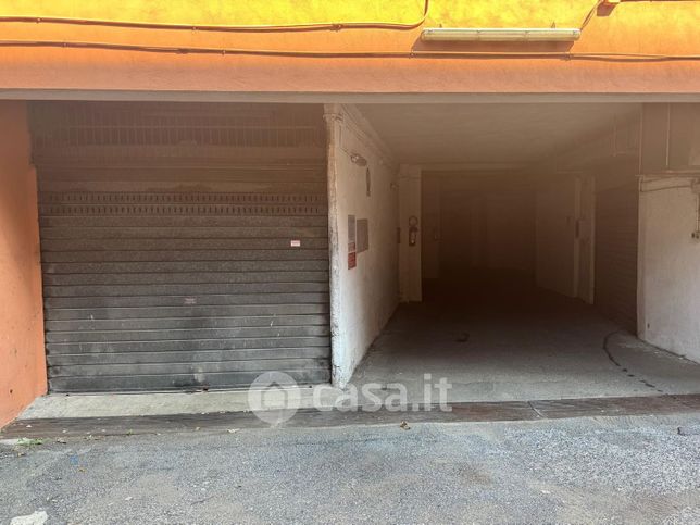 Garage/posto auto in residenziale in Via di Casalotti