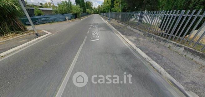 Capannone in commerciale in Viale Parco de Medici 66