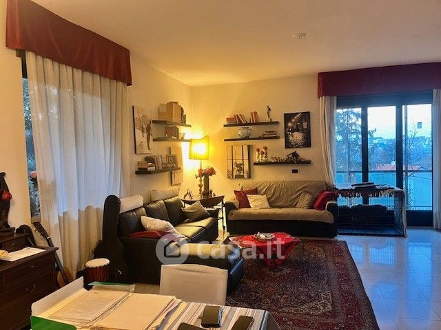 Appartamento in residenziale in Via Macrino D'Alba