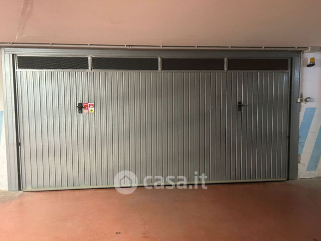 Box/posto auto in residenziale in Via Anton Giuseppe Becchi