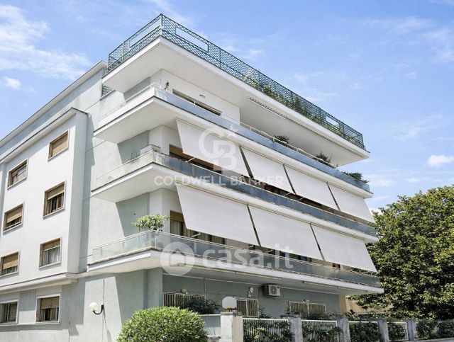 Attico/mansarda in residenziale in Via Ettore Ximenes