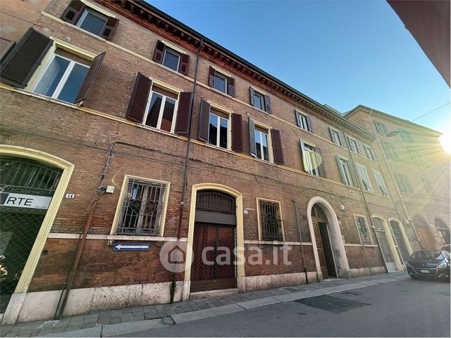 Appartamento in residenziale in Via Terranuova 45