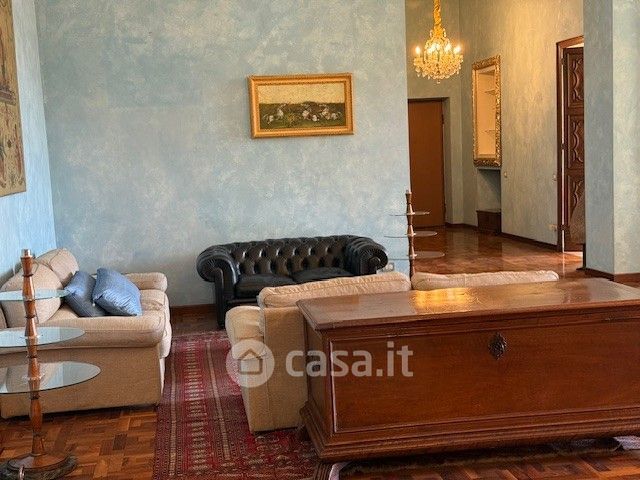 Appartamento in residenziale in Via Carlo Alberto 59